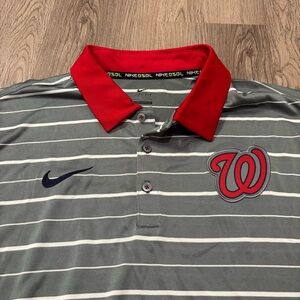 Nike BSBL Washington Nationals MLB Dri-Fit Polo Men’s XL‎ Gray Stripe Logo NWT